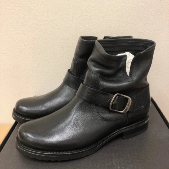 Frye Shoes - NEW In Box - Frye Veronica Black Booties, Size womens 8 ** fit like 7.5 **